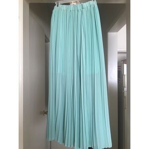 ❌SOLD! NWOT! Pleated Long Chiffon Skirt